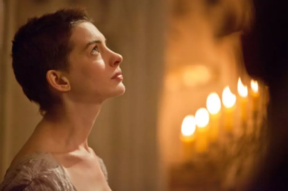 ‘Les Miserables’ Trailer: Anne Hathaway Sings!