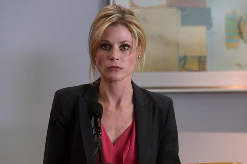 2012 Emmy Awards: Julie Bowen Snags Outstanding Supporting Actress for &#8216;Modern Family&#8217;