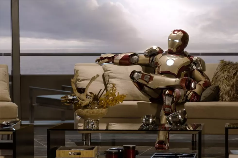 &#8216;Iron Man 3&#8242; Releases New Pictures of Iron Man Fighting and Relaxing