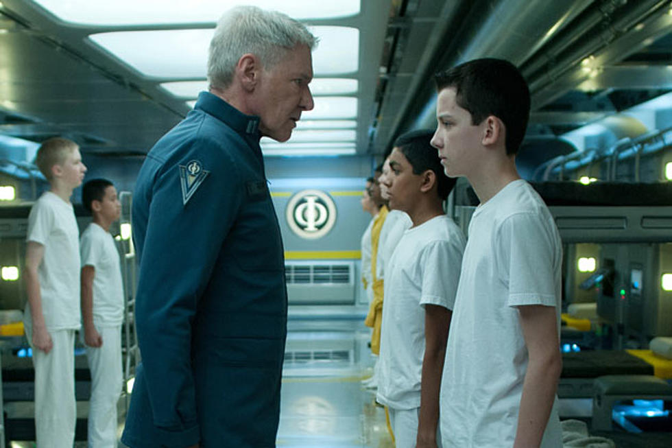 ‘Ender’s Game’ Pics: First Look at Hailee Steinfeld and Battle School Logos