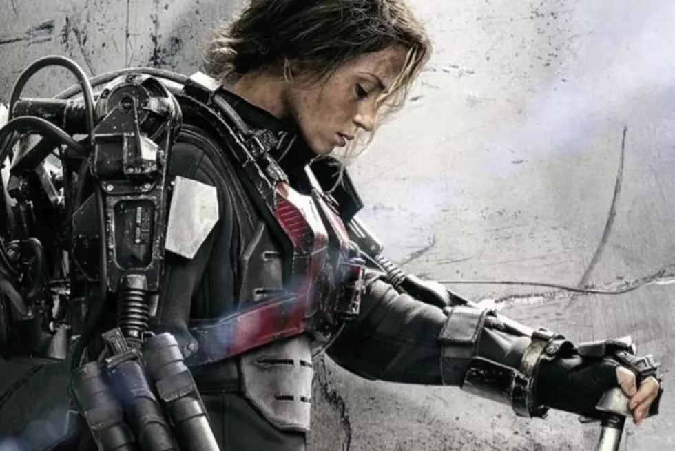 The Wrap Up: Emily Blunt Goes to War in a New &#8216;Edge of Tomorrow&#8217; Poster