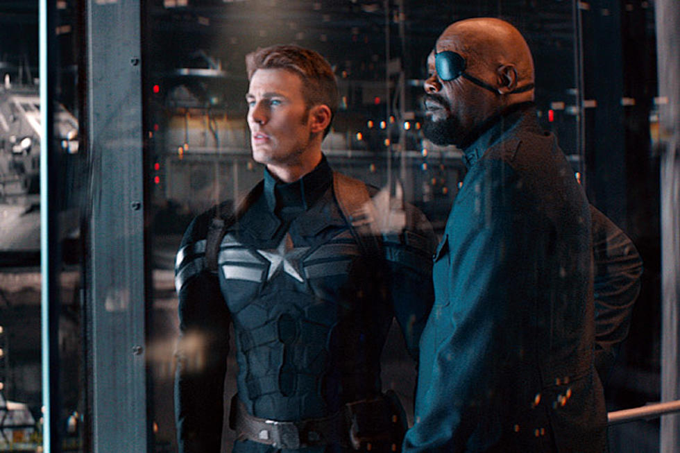 ‘Captain America 2′ Photos: Check Out Cap’s New Suit!
