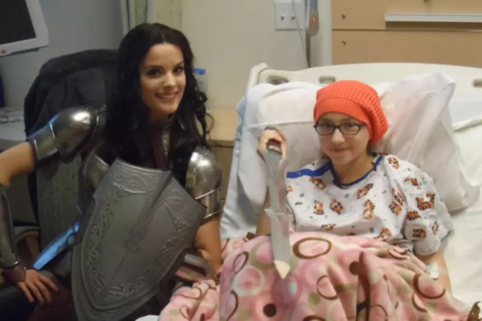 Jaimie Alexander Surprises ‘Thor’ Fans at Children’s Hospital; Shows Up in Full Sif Costume