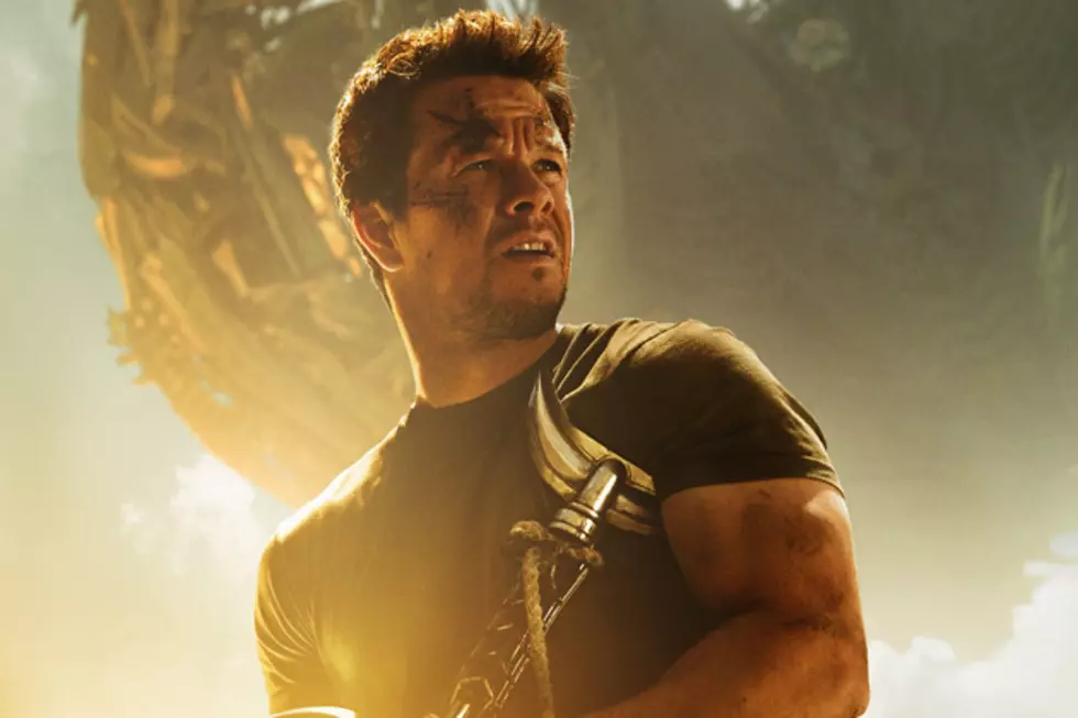New &#8216;Transformers 4&#8242; Poster: Mark Wahlberg and His Giant Robot Gun