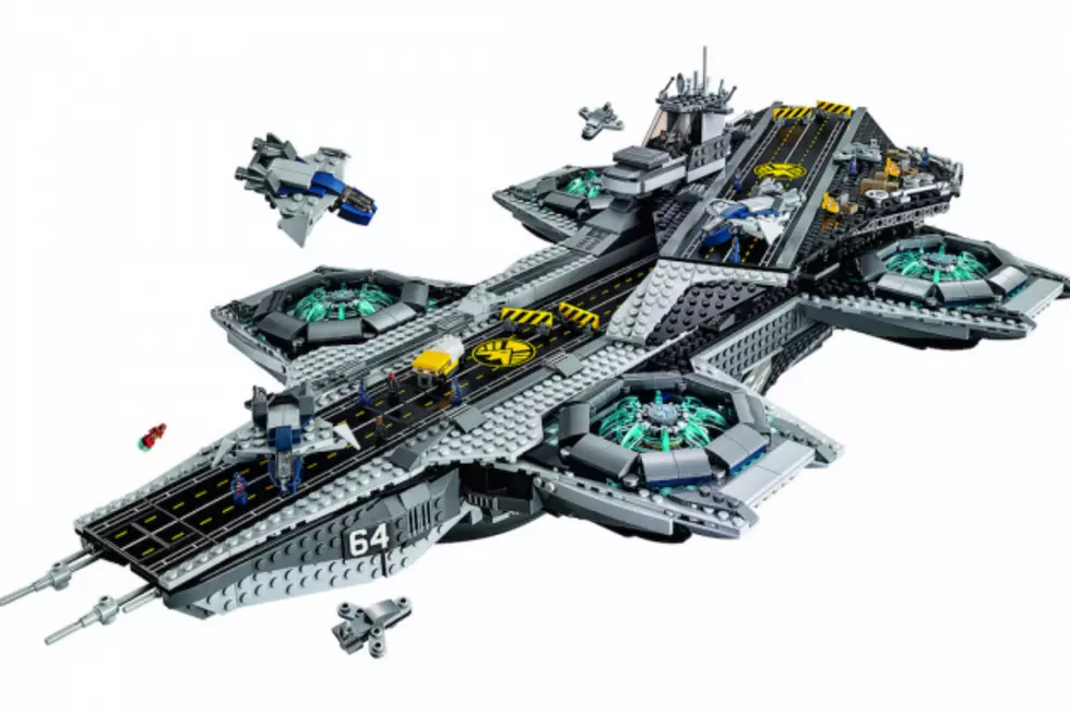Toy Fair 2015: LEGO Brings Marvel and DC Superheroes to Brick City