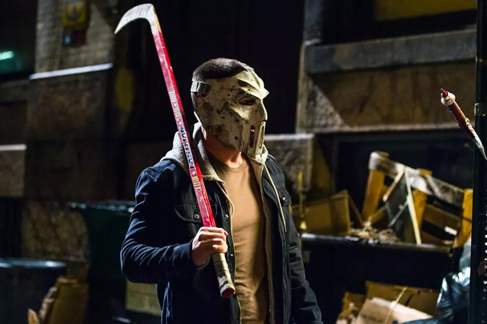 First Look at Stephen Amell as Casey Jones in ‘Teenage Mutant Ninja Turtles 2’
