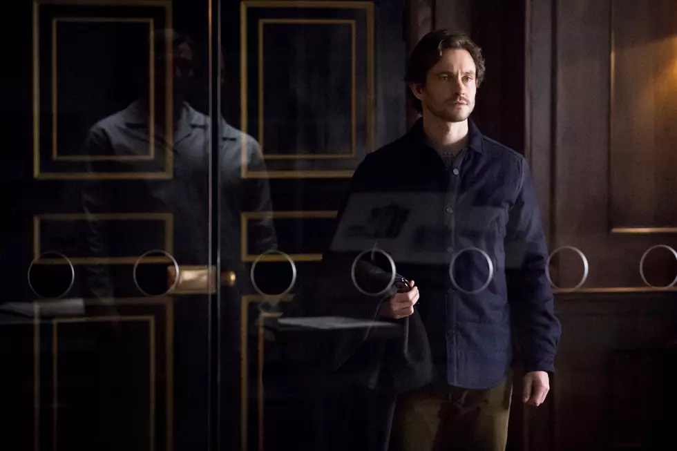 ‘Hannibal’ First Look: Dr. Lecter Faces the ‘Red Dragon’ From Behind Glass