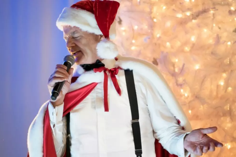 Bill Murray Doesn’t Understand Netflix, and More Christmas Special Details