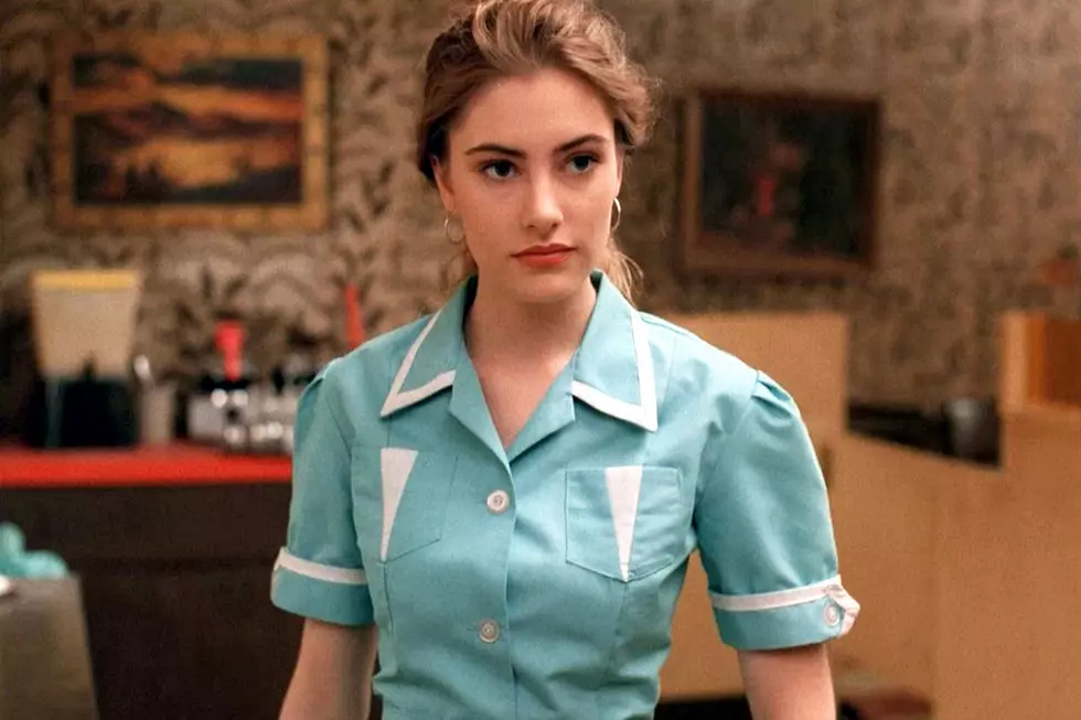 'Twin Peaks' Star Madchen Amick Teases Revival Return
