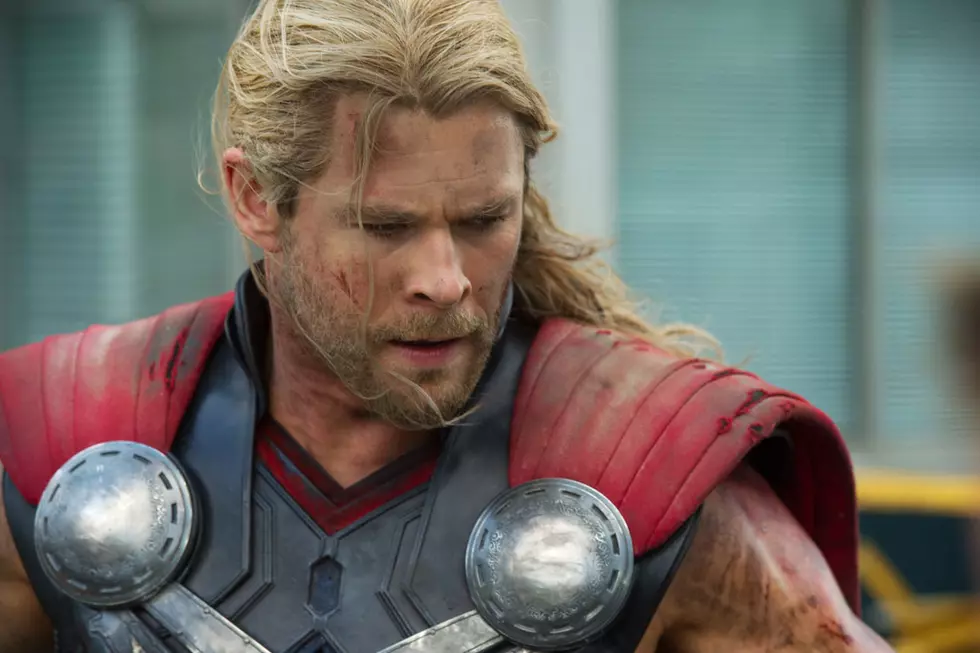 Hemsworth And Waititi Take A Stand In New ‘Thor: Ragnarok’ Set Photo