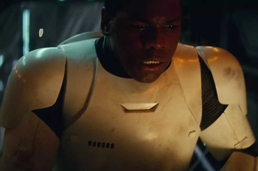 John Boyega Says ‘Star Wars: Episode VIII’ Is Darker, Has Bad News For Finn and Rey ’Shippers