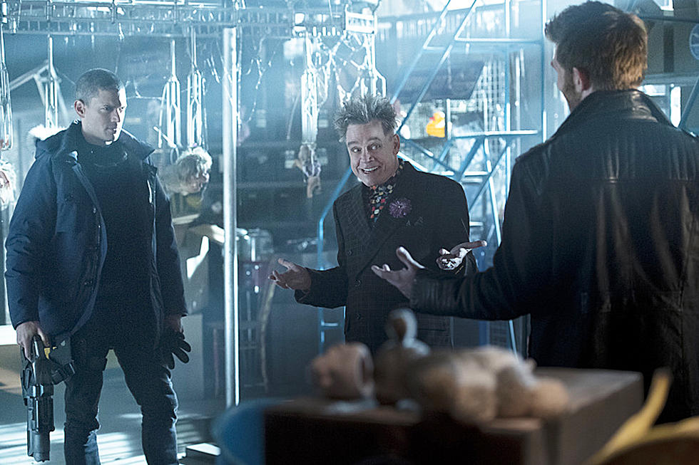 Tricksters, Wizards and Captains Unite in ‘Flash’ Winter Finale Photos