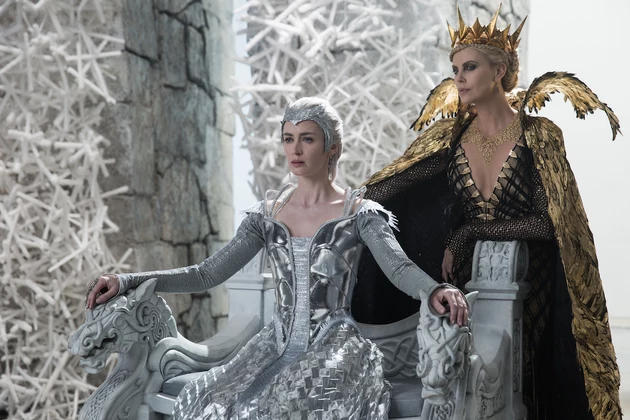 ‘The Huntsman: Winter’s War’ Review: A Lot of Stuff You Like Crammed Into a Sequel You Won’t