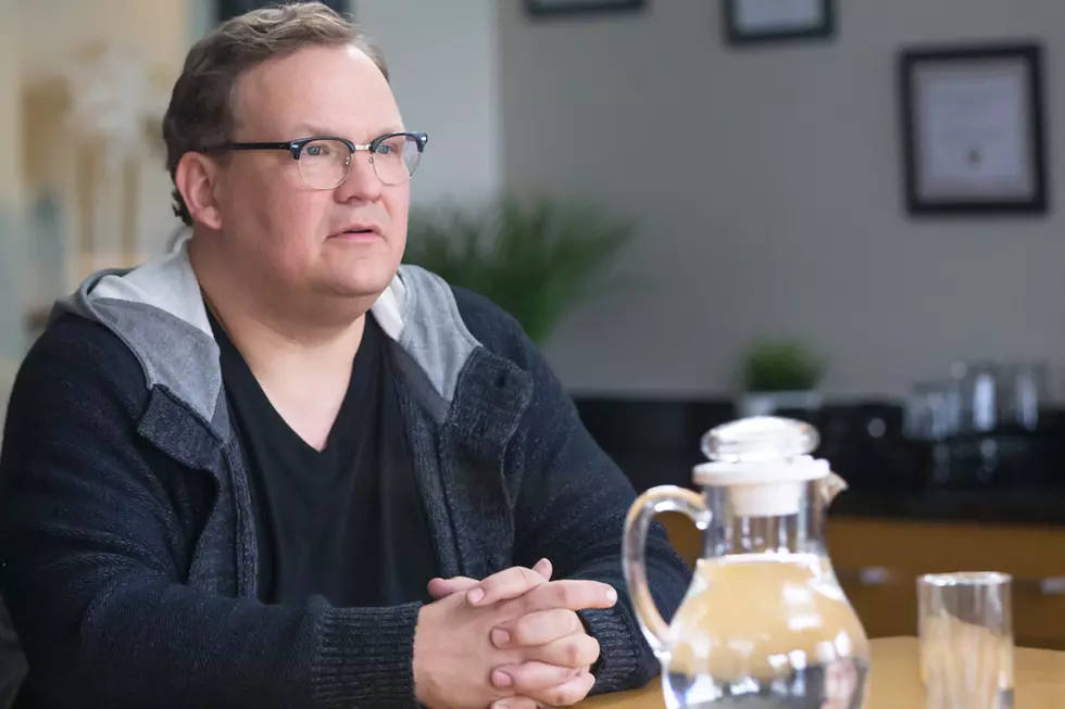 Exclusive: Andy Richter Makes ‘Portlandia’ Debut in New S7 Clip