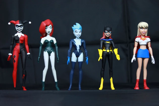 DC Collectibles Celebrates ‘Girl’s Night Out’ With Its Latest Animated Batman Set [Review]