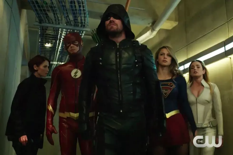 ‘Arrow’ and ‘Flash’ Meet ‘Supergirl’ Cast in First ‘Crisis on Earth-X’ Crossover Footage