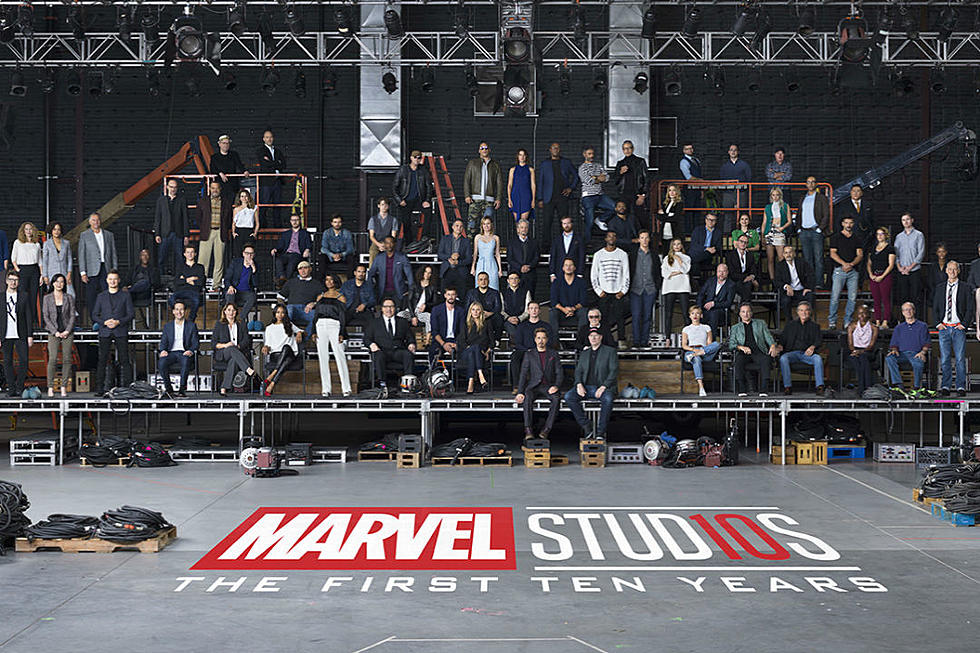 Watch 79 Marvel Stars Adorably Assemble for a Massive MCU Class Photo