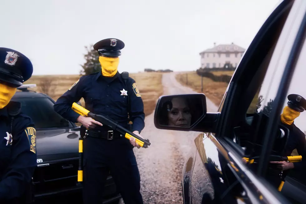 First ‘Watchmen’ TV Footage Reveals the New Rorschach