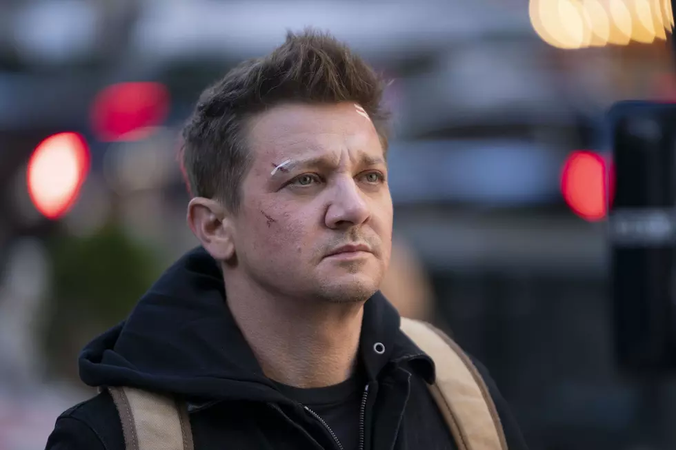 Jeremy Renner Shares Photo and Update From His Hospital Bed