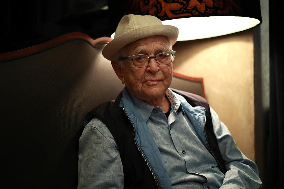 Norman Lear, Producer of ‘All in the Family,’ Dies at 101