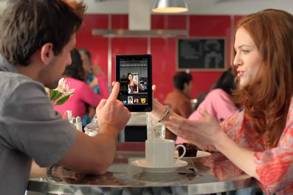 2012 Kindle Fire Commercial &#8211; What&#8217;s the Song?