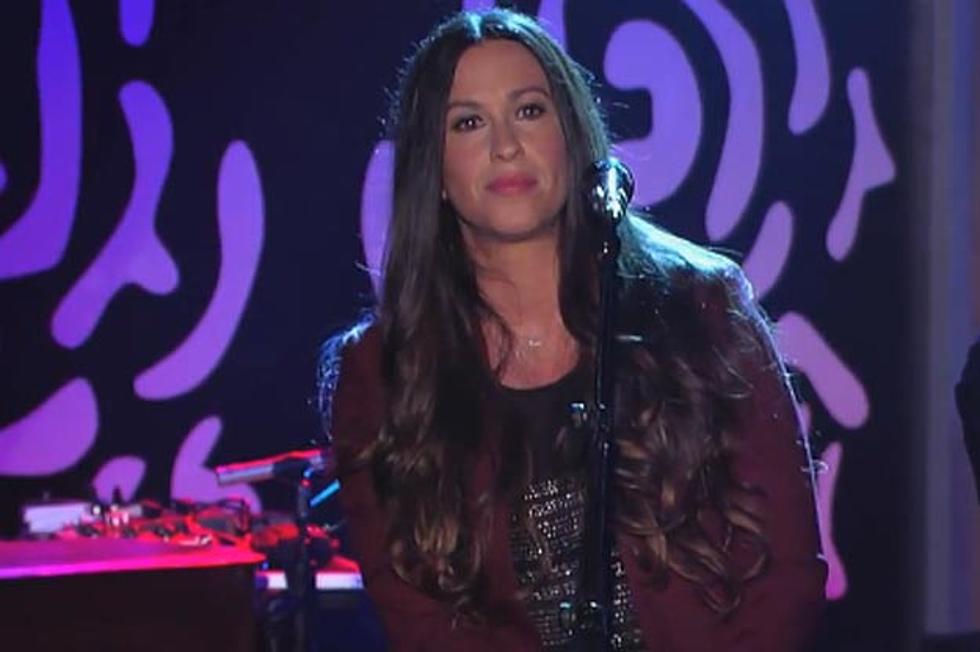 Alanis Morissette Covers Green Day&#8217;s &#8216;Basket Case&#8217; on &#8216;Jimmy Kimmel&#8217;