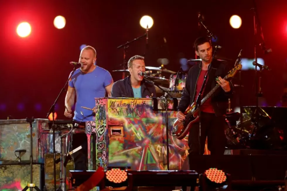 Coldplay Lead Marathon Performance of ‘Viva La Vida,’ Rock With Rihanna and Jay-Z
