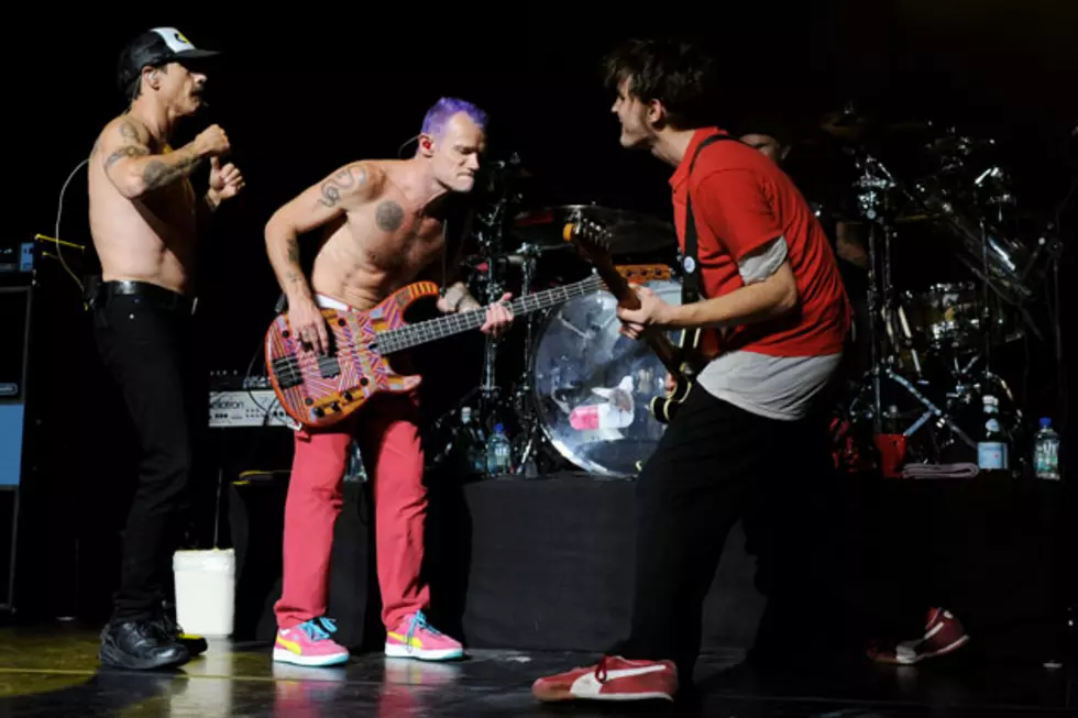 Red Hot Chili Peppers Issue Fourth Single in 7-Inch Series [Listen]