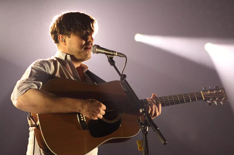News Bits: Mumford and Sons Didn&#8217;t Expect Grammy Win, David Bowie Getting Close-Up + More