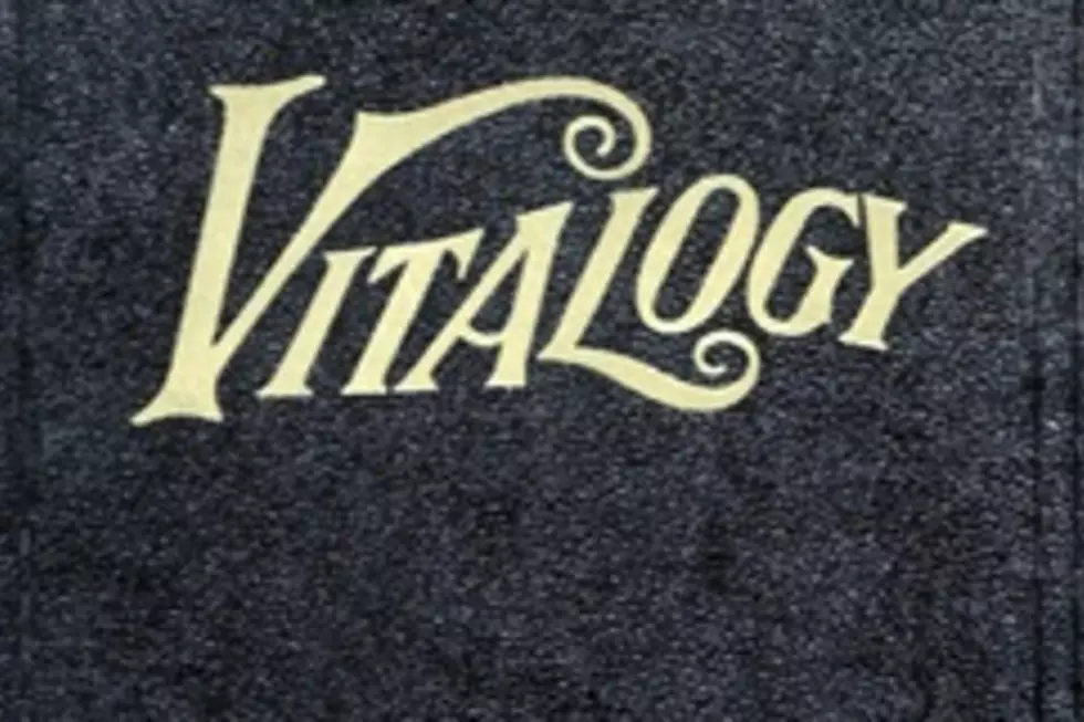 How Pearl Jam Scored a Hat Trick with &#8216;Vitalogy&#8217;