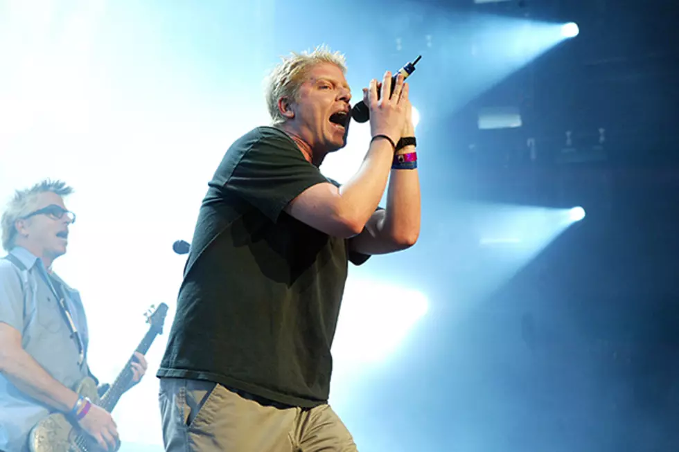 Offspring&#8217;s Dexter Holland Can&#8217;t Afford All of His Airplanes