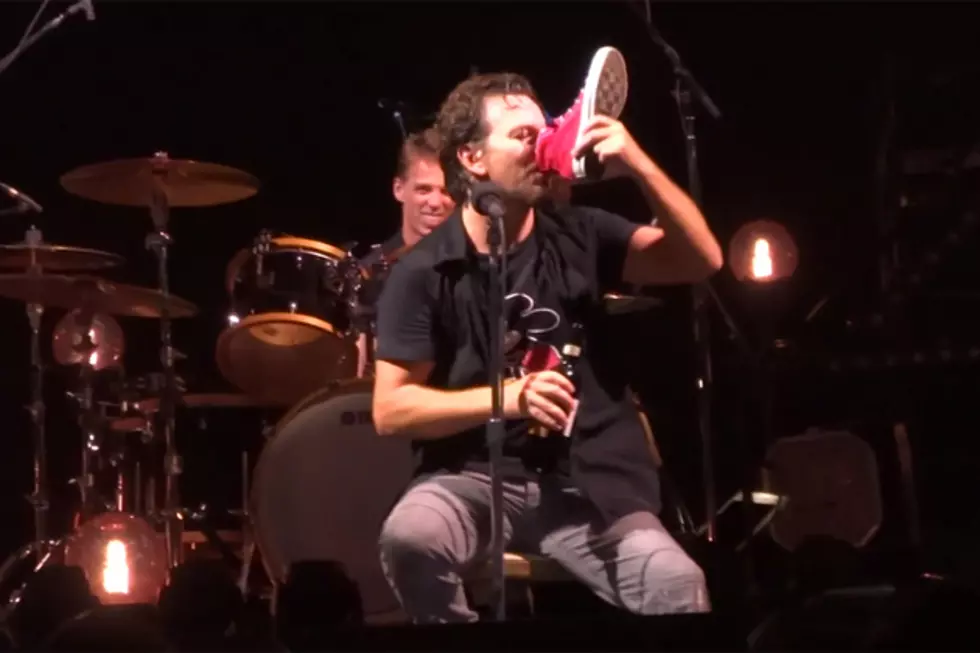 Watch Eddie Vedder Drink Wine From a Fan’s Shoe