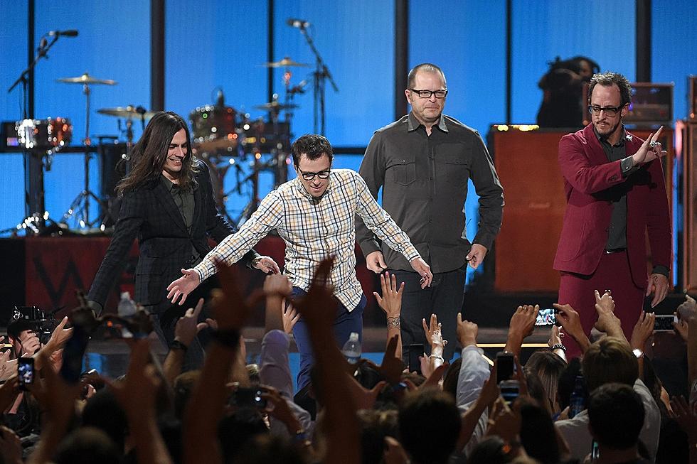 Listen to Weezer's New Song, 'Lonely'