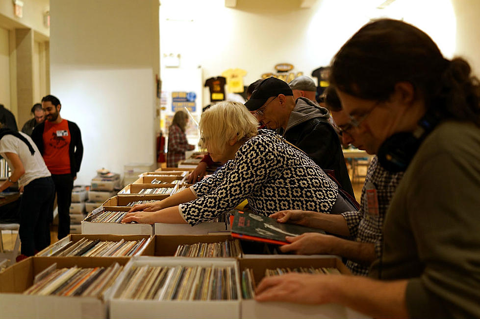 College Students Discuss Why They Love Vinyl