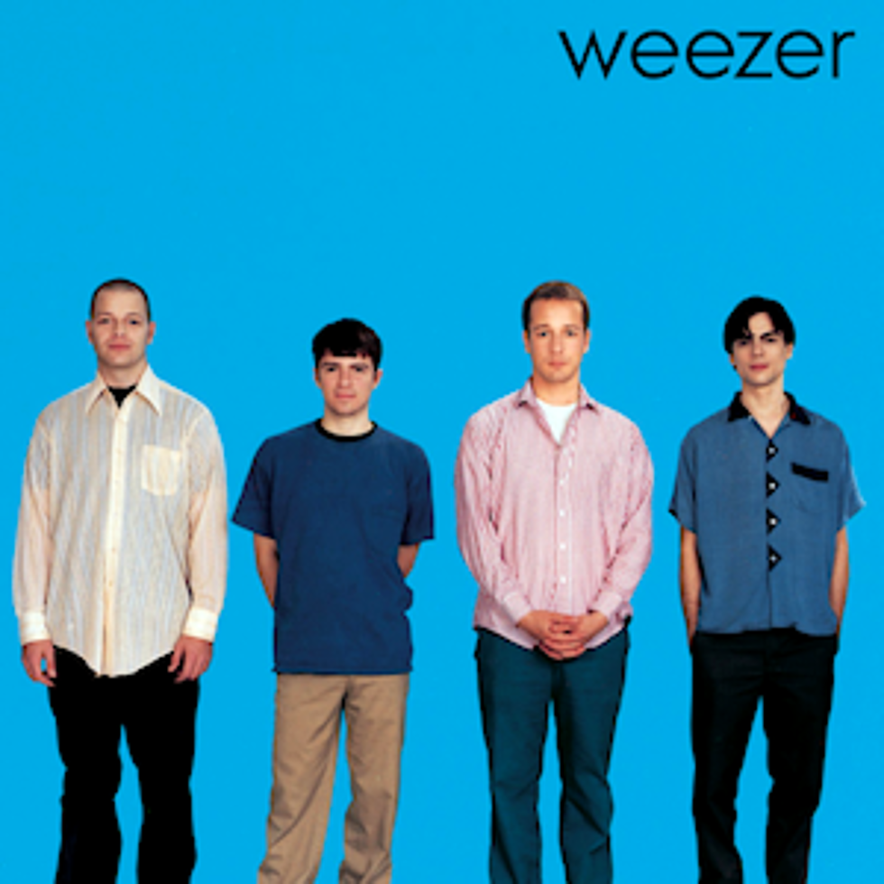 21 Years Ago: Weezer Make Their Debut With the &#8216;Blue Album&#8217;