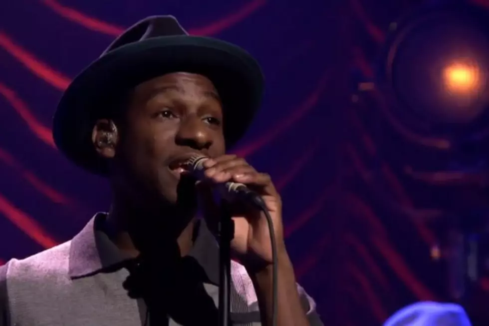 Watch Leon Bridges Perform &#8216;Coming Home&#8217; On &#8216;The Tonight Show&#8217;