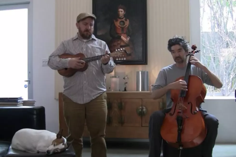 Watch Magnetic Fields’ Stephin Merritt Play Two Sub-Minute Songs
