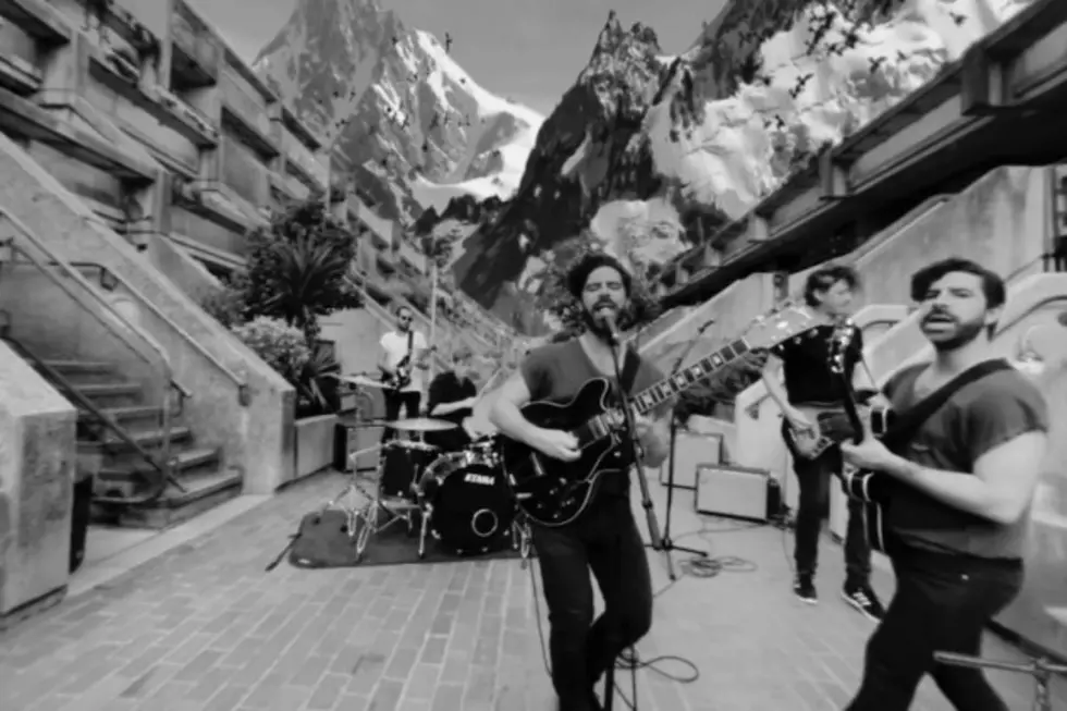 Watch Foals&#8217; 360-Degree, Virtual Reality Video For &#8216;Mountain at My Gates&#8217;