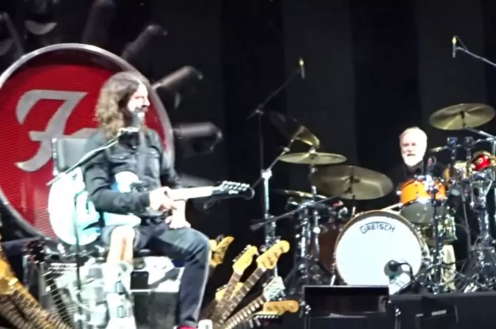 Foo Fighters Form ‘Super-Duper-Group’ with Queen + Led Zeppelin Members, Play ‘Under Pressure’