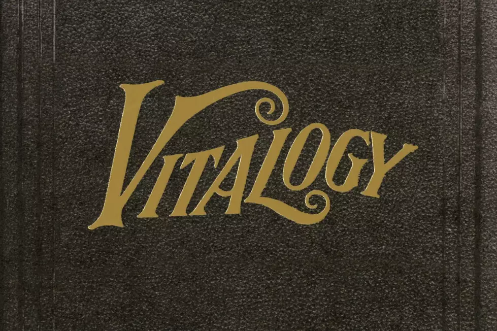 21 Years Ago: Pearl Jam Take a Left Turn With 'Vitalogy'