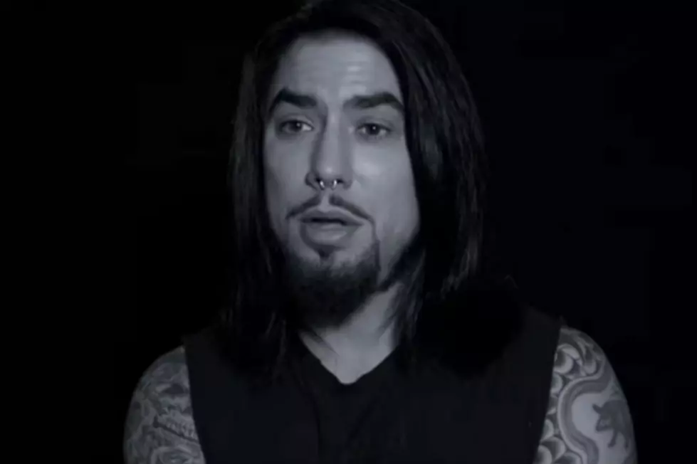 Dave Navarro Recalls Meeting His Mother’s Murderer in ‘Mourning Son’ Documentary