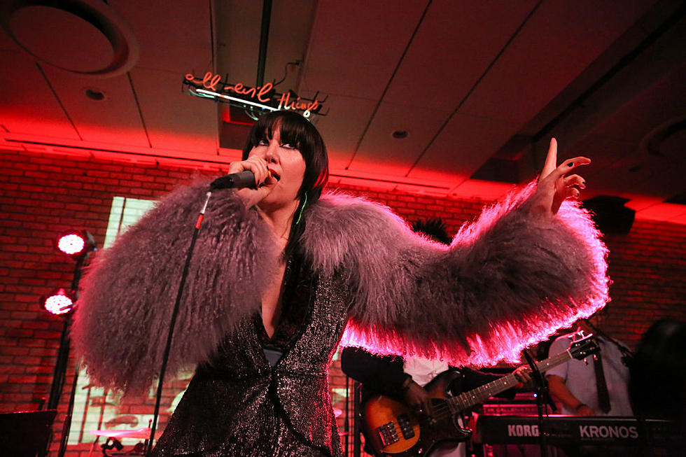Yeah Yeah Yeahs Reunite in NYC, Cover David Bowie, Lou Reed at Star-Studded Show