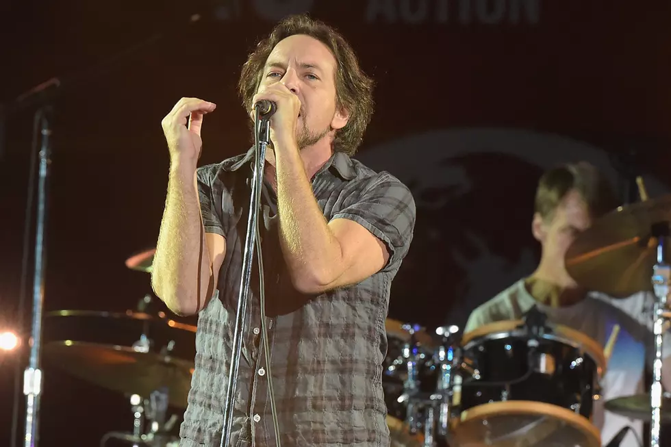 Watch Pearl Jam Play ‘Angel’ for the First Time Since 1994
