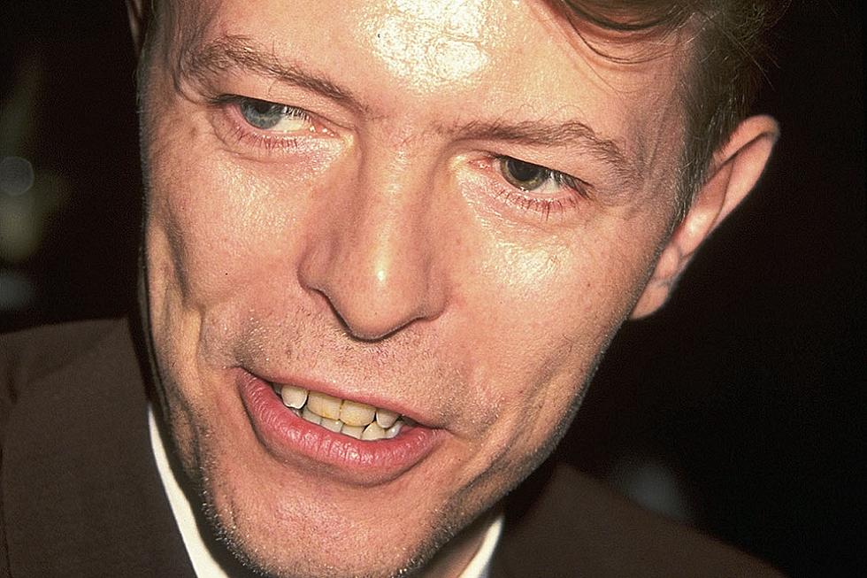 20 Years Ago: David Bowie Releases &#8216;Telling Lies,&#8217; First Downloadable Single in Music History