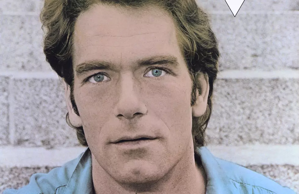35 Years Ago: Huey Lewis and the News Get Their First Hits With ‘Picture This’