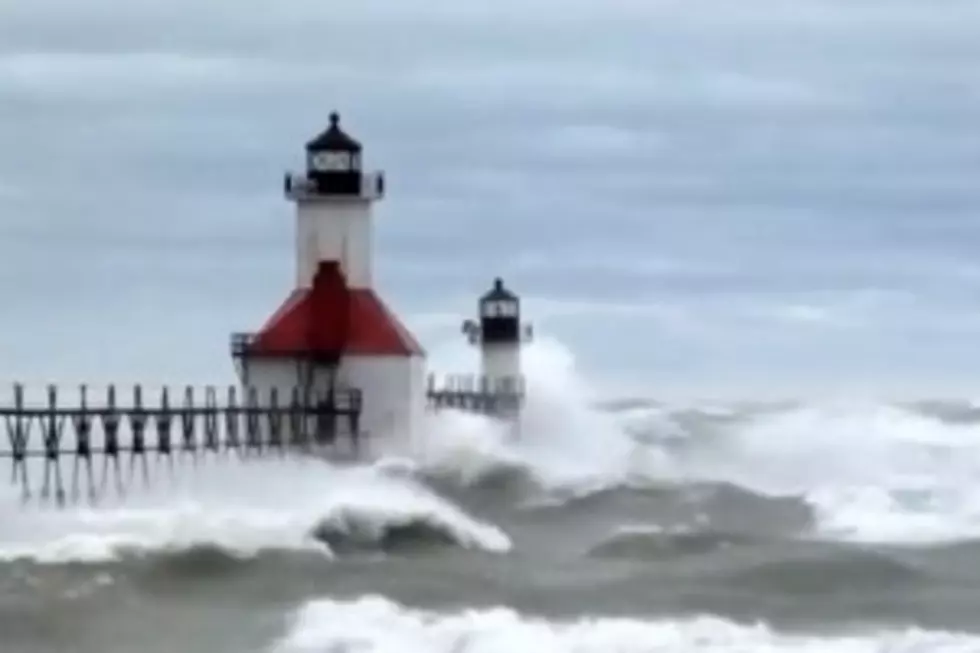 Hurricane Sandy Creates Huge Waves On Lake Michigan [Videos]