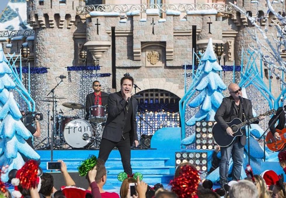 &#8216;Disney Parks Frozen Christmas Celebration&#8217; Airs Christmas Day on ABC [Video]