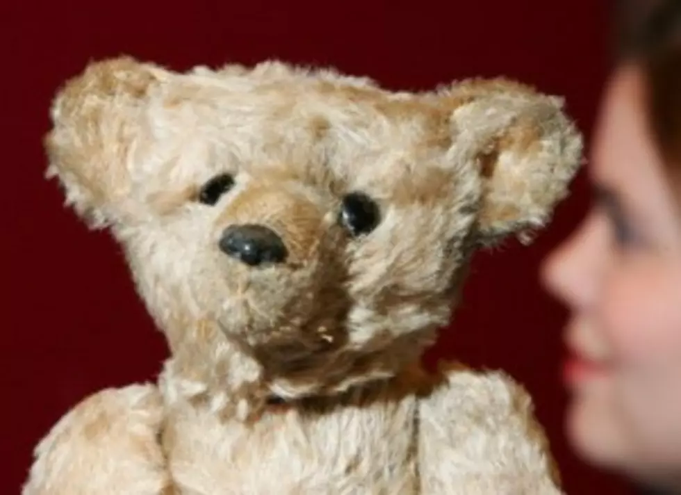 A Very Special Teddy Bear Helps Children Cope With Hospital Stays [Video]