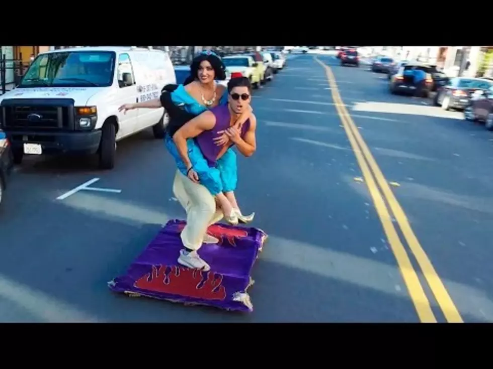Aladdin Flies on his Magic Carpet in San Francisco [Video]