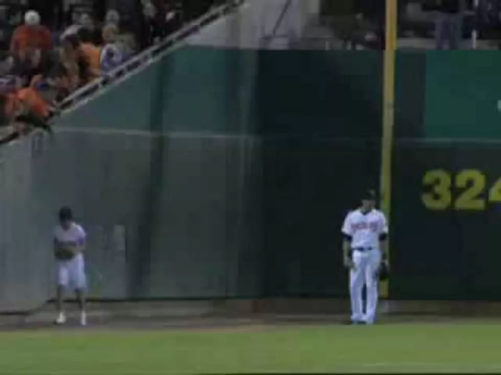 Are You Kidding Me? Watch This Baseball Catch!